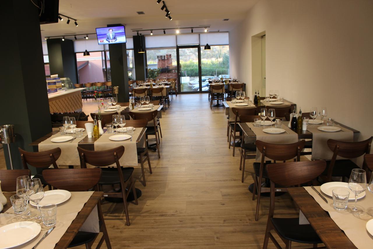 Domus Hotel & Apartments Shëngjin 외부 사진